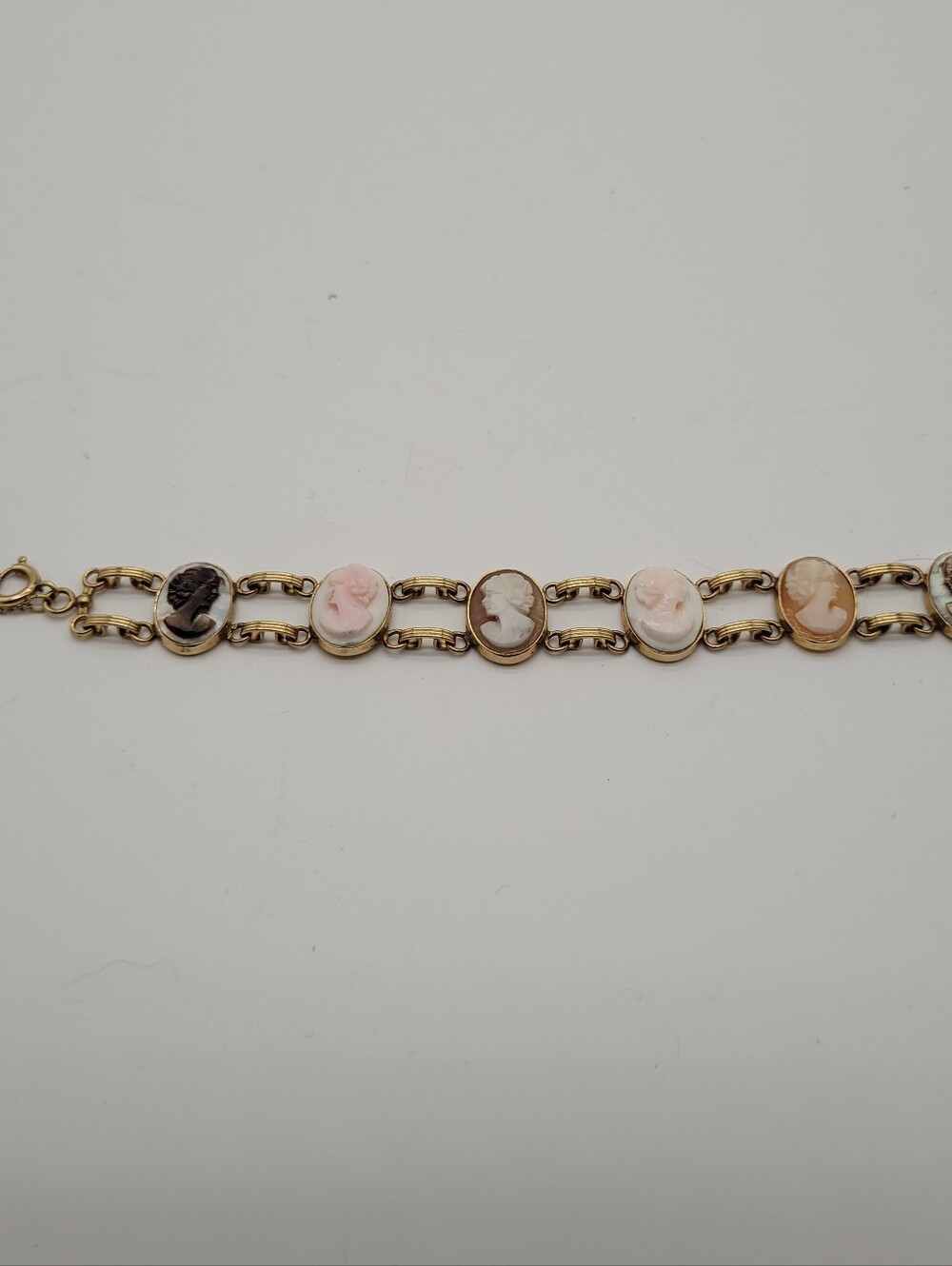 Vintage 1/20 12K GF Multi Color Shell Cameo Link Bracelet Gold Filled